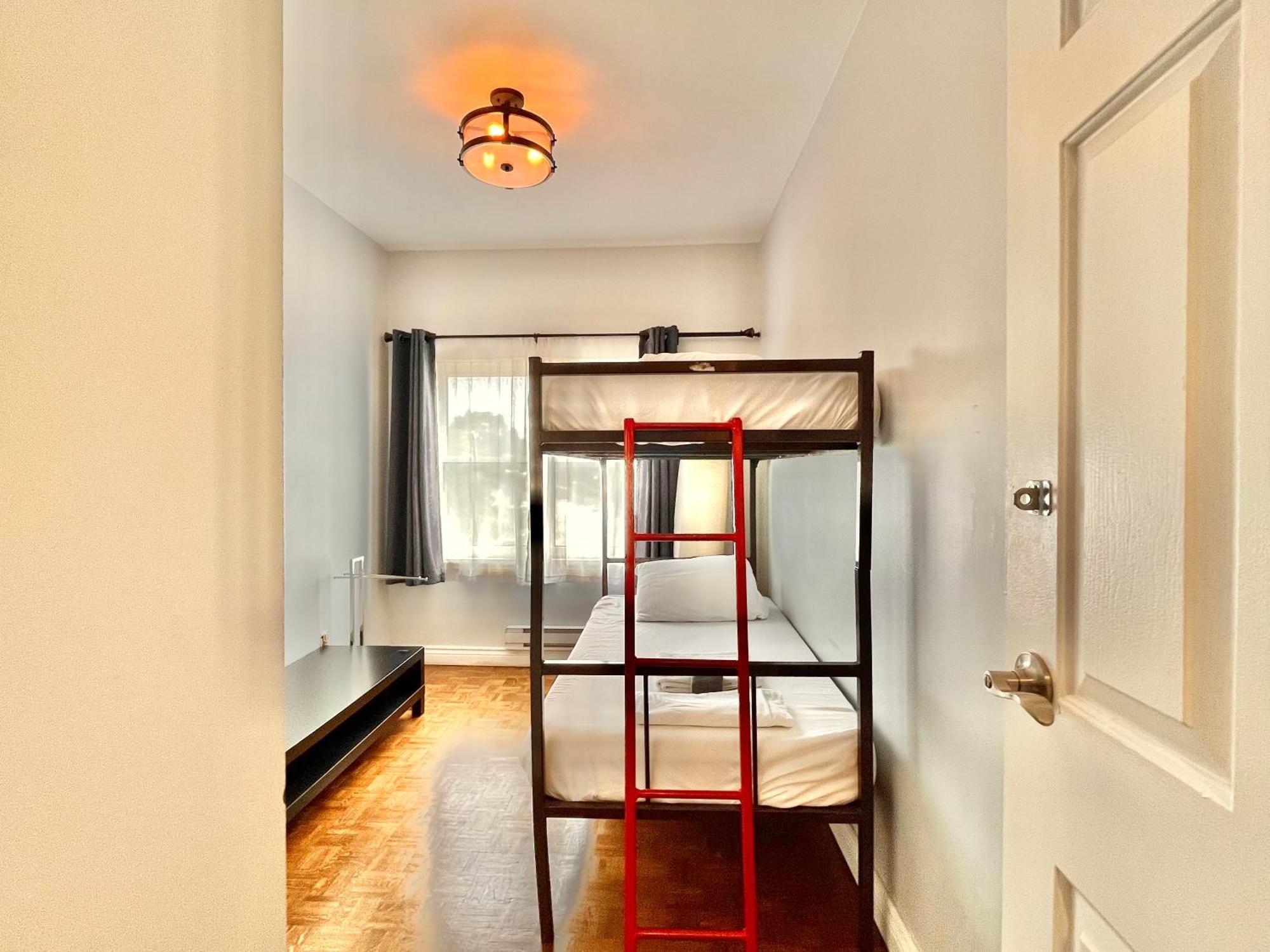 The Only Backpacker'S Inn (Adults Only) Toronto Exteriör bild