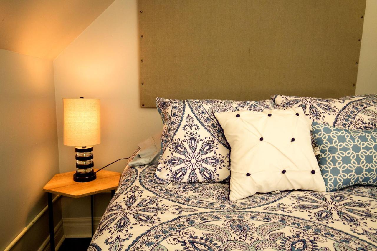 The Only Backpacker'S Inn (Adults Only) Toronto Exteriör bild